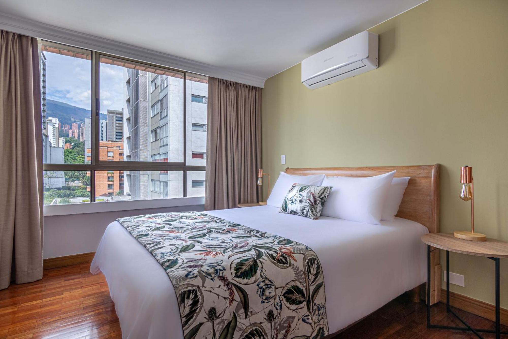 Aparthotel Alcazar De Oviedo By Ee Medellín